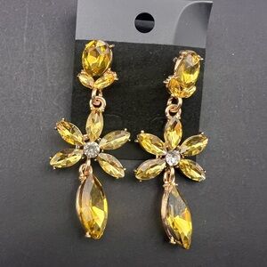 Elegant Gold Floral Drop Earrings